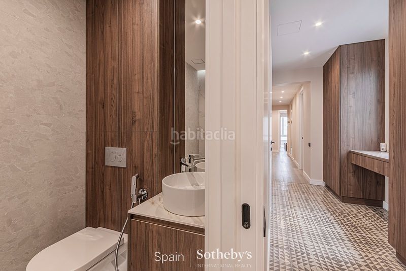 Foto 4c0754be-29f5-4a4a-a9d4-e13fe7da43f3. Àtic amb calefacció a Dreta de l´Eixample Barcelona