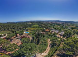 Terreno residencial en Residencial Begur-Esclanyà. Muy buena parcela en un entorno privilegiado con vista al mar en