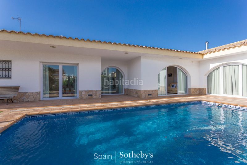 Foto 05f31a1e-205b-4a05-add8-b3f83ae5299a. Casa amb aparcament piscina a Santa Margarida Roses