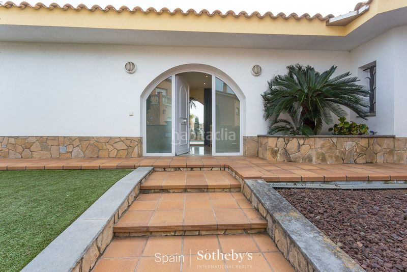 Foto cbf9011b-cc8d-41ee-830a-9e373c435616. Casa amb aparcament piscina a Santa Margarida Roses