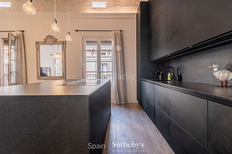Foto 187f7036-f587-4b77-bf25-6dd1654c2191. Apartament amb calefacció a St. Pere - Sta. Caterina - El Born Barcelona