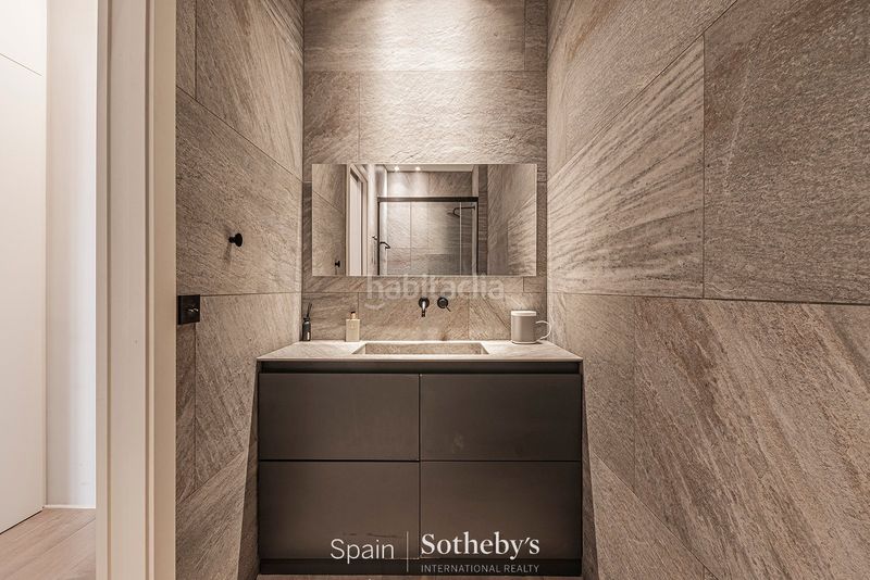 Foto 69a003e5-9db0-49f2-8ef0-0a6c6699cbeb. Apartament amb calefacció a St. Pere - Sta. Caterina - El Born Barcelona
