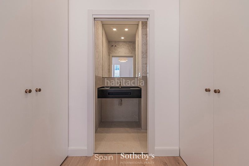 Foto 103b9eda-993b-427d-bcba-cb59736f7c33. Apartament amb calefacció a El Poble Sec - Parc de Montjuïc Barcelona