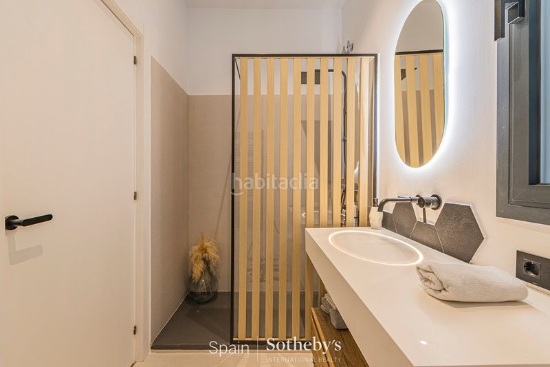 Foto c00473d6-4cf9-4ad1-b04b-0eaf36465a24. Apartament amb calefacció a Dreta de l´Eixample Barcelona