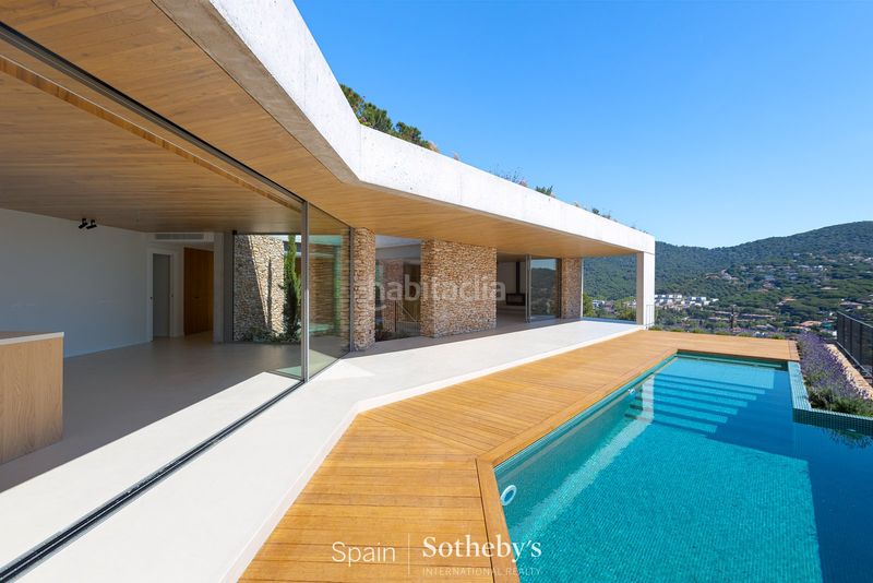 Foto 9cbc9b2b-b82c-4730-b602-4316b94f3cd8. Haus mit heizung parking pool in Cabrils