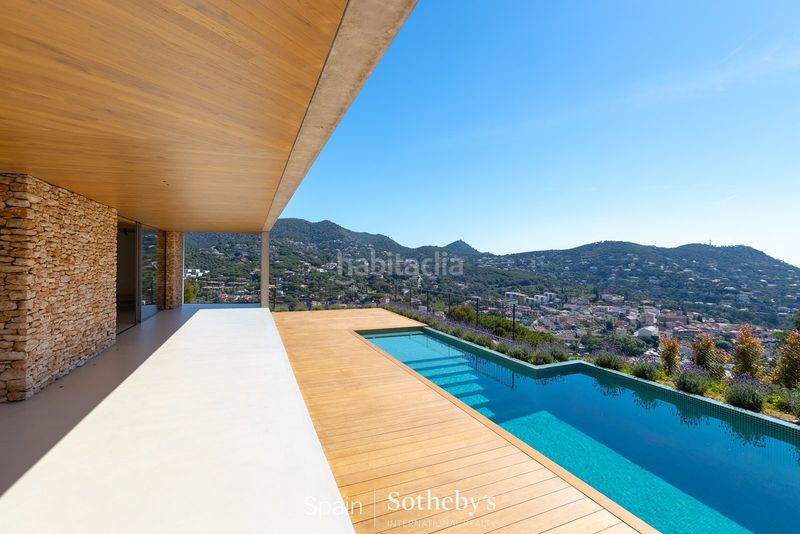 Foto b29e8ad3-bf01-49ed-b509-40357350309d. Haus mit heizung parking pool in Cabrils