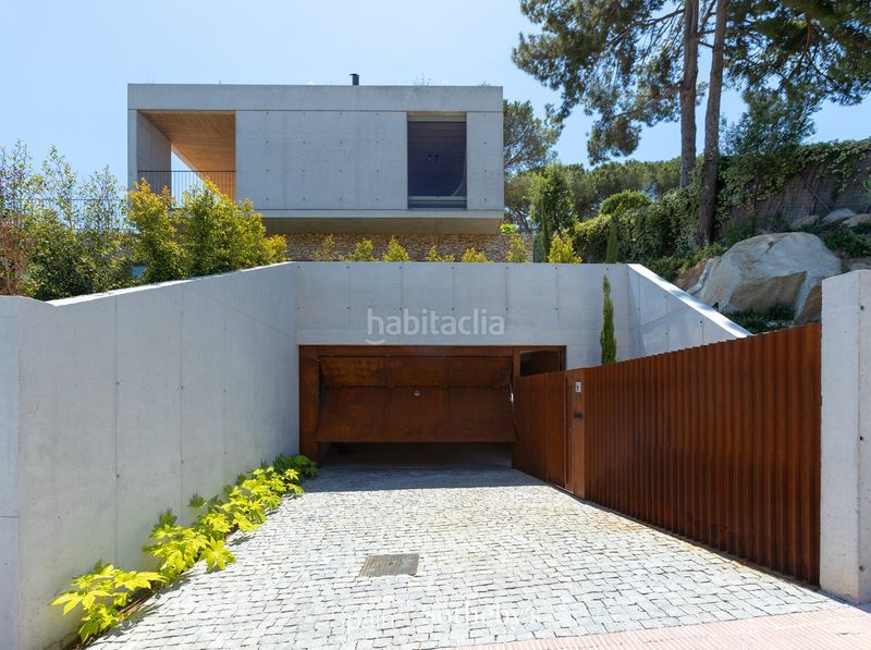 Foto db5caac0-3f98-4ba8-adf5-fd65c302367d. Haus mit heizung parking pool in Cabrils