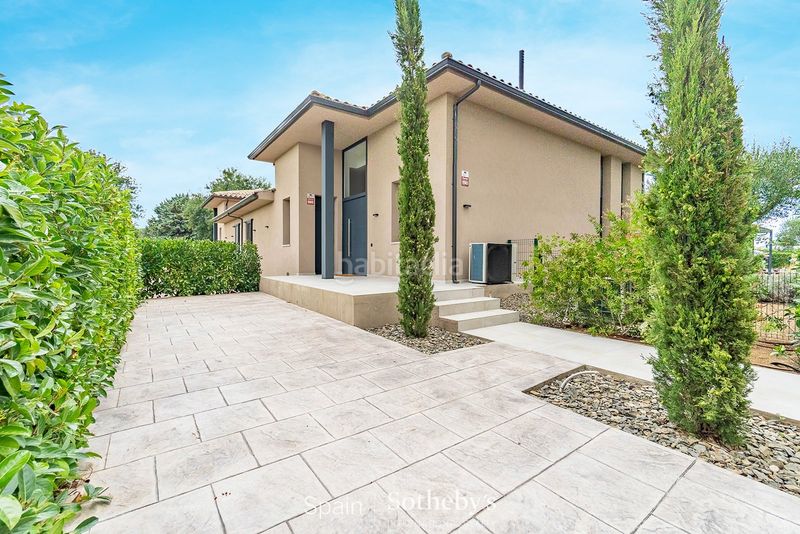 Foto f586b4a6-f3ab-4517-864b-dfb6d107e720. Casa con parcheggio piscina in Navata