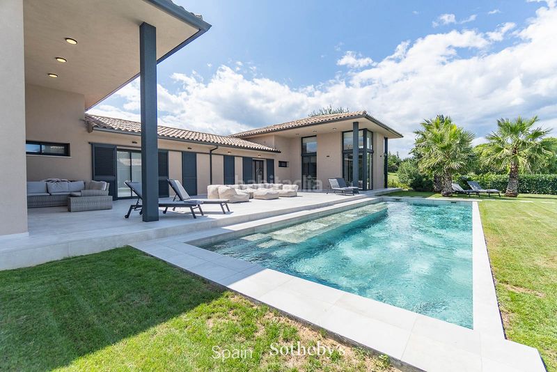 Foto c23962a4-3001-45b0-849f-1770e3a77a8f. Casa amb aparcament piscina a Navata
