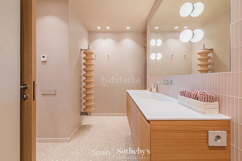 Foto 771b9c5b-051c-49c2-b4b7-d666cc6e9430. Apartament amb calefacció a Dreta de l´Eixample Barcelona