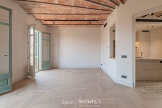 Apartament  Carrer d'enric granados. Maravilloso piso reformado con mucha luz natural ubicado en enri