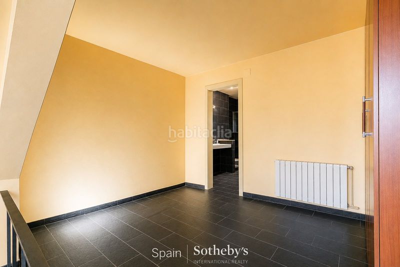 Foto 9bdeeb5b-a92b-4863-86ca-e1ceaaead16d. Doppelhaus mit heizung in Centre Sitges
