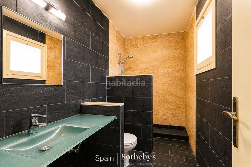 Foto b16fd65e-a971-4c57-bbba-4d76696acc68. Doppelhaus mit heizung in Centre Sitges