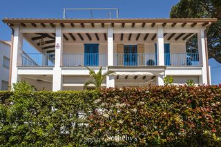 Casa a Fenals. Casa en playa de aro a 400 metros de la playa.