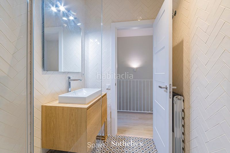 Foto 7eed8f3d-c1f9-4948-a6c3-4df2d1cbbdfc. Apartament amb calefacció a L´Antiga Esquerra de l´Eixample Barcelona