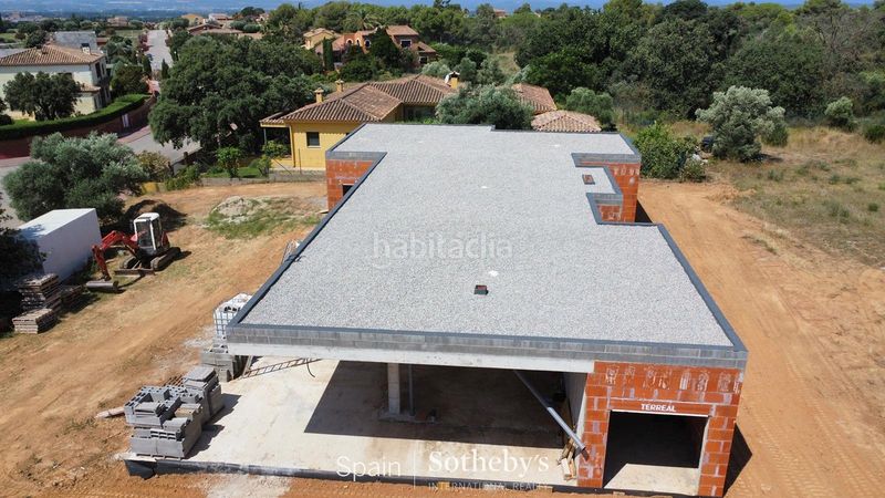 Foto 9d0eb21f-7d39-444d-92cb-6a2970e4ece4. House with parking pool in Peralada