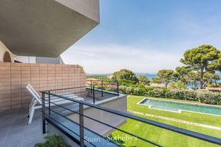 Apartament a Sa Riera-Sa Fontansa. Apartamento a estrenar en primera línea de mar en begur