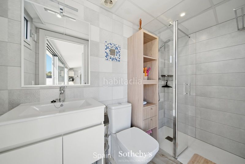 Foto 41810862-b9b8-4917-bac4-35bd738b91e5. Attico in Centre Roses