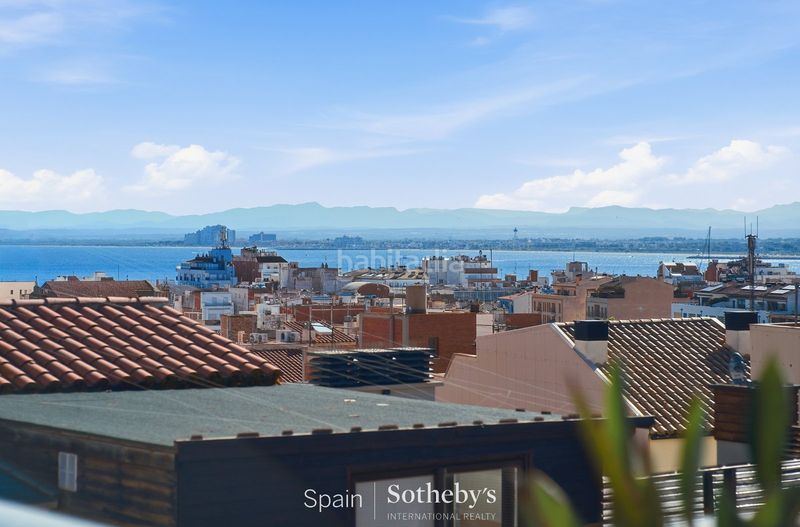 Foto 41a6d785-f471-4760-8503-ad35f8edbb11. Attico in Centre Roses