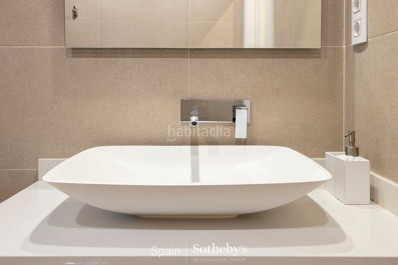 Foto 402db49e-089c-4854-9d5c-e5b3b0014b93. Apartament amb calefacció a St. Pere - Sta. Caterina - El Born Barcelona