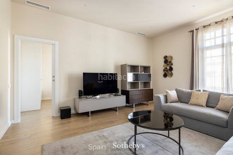 Foto 4aea6fe4-c383-45ba-a813-1e858e5c4218. Apartament amb calefacció a St. Pere - Sta. Caterina - El Born Barcelona