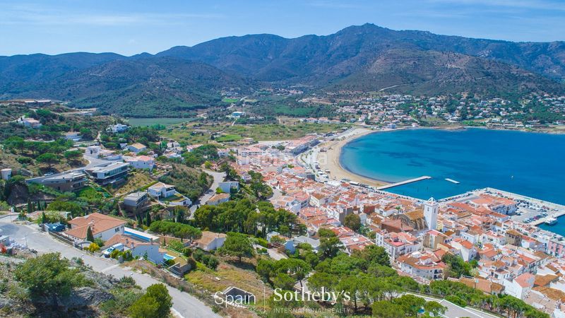 Foto 4c5c8cb8-984c-4bd4-8fb8-7621bb6445a3. Casa amb aparcament piscina a Port de la Selva (El)