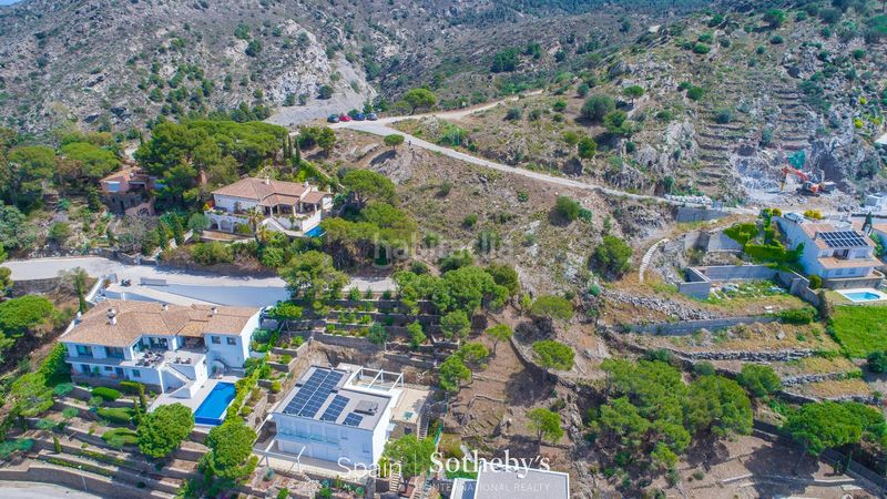 Foto 5fcdce14-d543-4b2b-bffc-b07646a61f5f. Casa amb aparcament piscina a Port de la Selva (El)