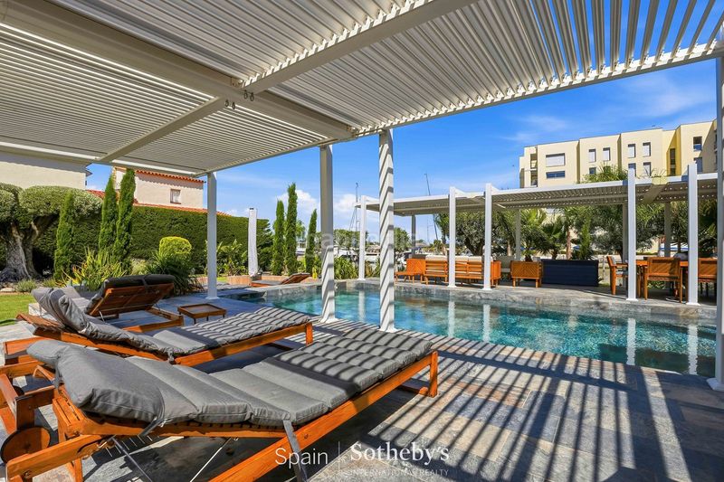 Foto 26c9bf22-85b2-4f1d-9bd1-5aed8092740e. Casa con riscaldamento parcheggio piscina in Santa Margarida Roses