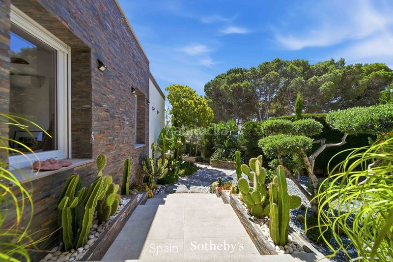 Foto c8bebfa9-37a5-4ce3-8c2d-19b47b0c7a22. Casa con riscaldamento parcheggio piscina in Santa Margarida Roses