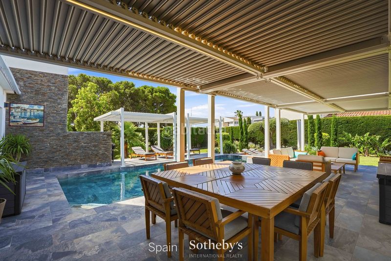 Foto e3347e3e-49bf-4e8a-b7ec-bc1f14fdb1a3. Casa con riscaldamento parcheggio piscina in Santa Margarida Roses