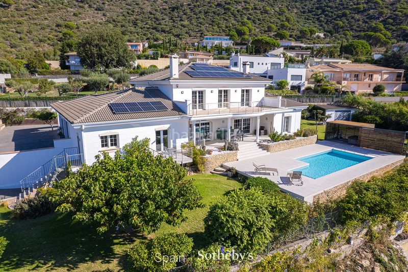 Foto d391bdb2-5457-4995-8511-ebbc7a595f54. Casa amb calefacció aparcament piscina a Pau