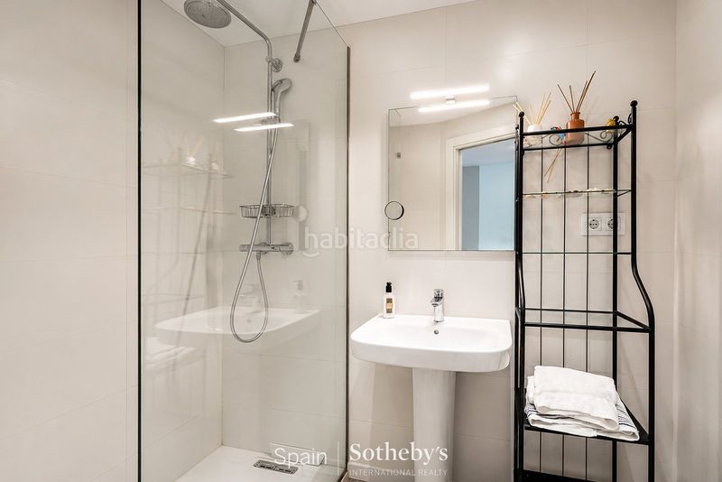 Foto a7030f3f-ee43-45e0-8a19-24babb37f83f. Casa amb calefacció aparcament a Bellamar Castelldefels