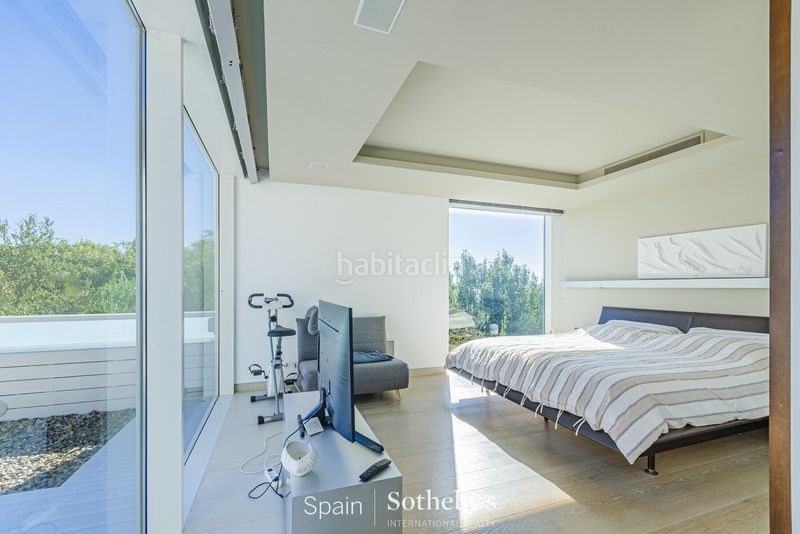 Foto 11da1844-4fa0-458d-a831-040a217eeb90. Casa amb calefacció aparcament piscina a Pedralbes Barcelona
