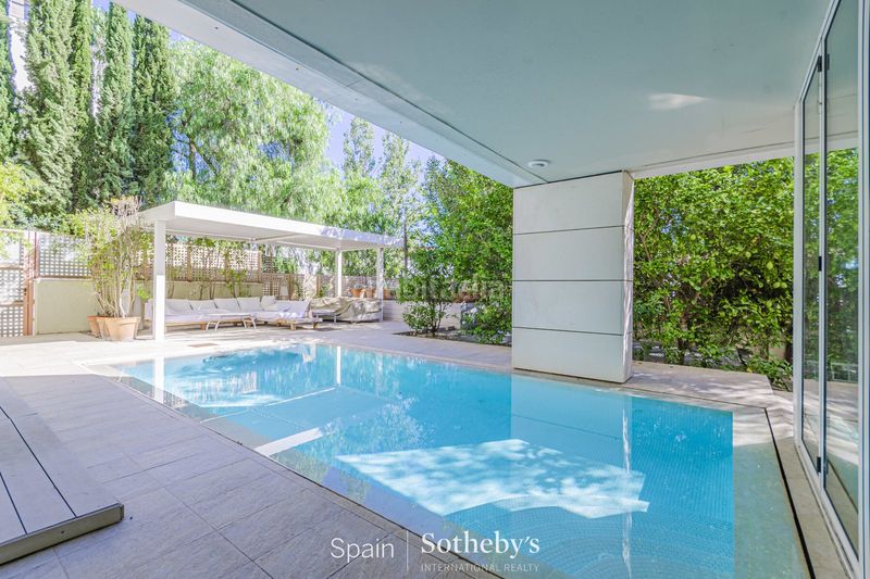 Foto c60a4ef8-c85b-43d5-843c-85fa4afcb2db. Casa amb calefacció aparcament piscina a Pedralbes Barcelona