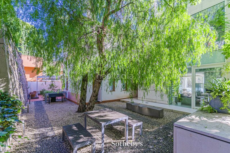 Foto de8a0e4a-68c1-4b88-861a-53f3e9be23f0. Casa amb calefacció aparcament piscina a Pedralbes Barcelona