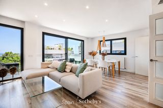 Penthouse in La Plana. Exclusivo piso con vistas al mar en la plana, a un paso del cent