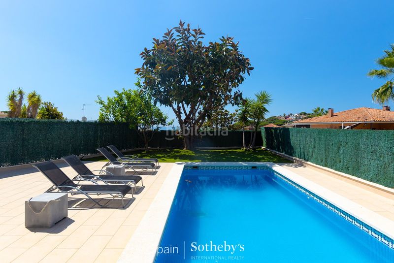 Foto 842f265a-a4bc-4728-bfbd-b8055a62549c. Casa amb calefacció aparcament piscina a Premià de Dalt