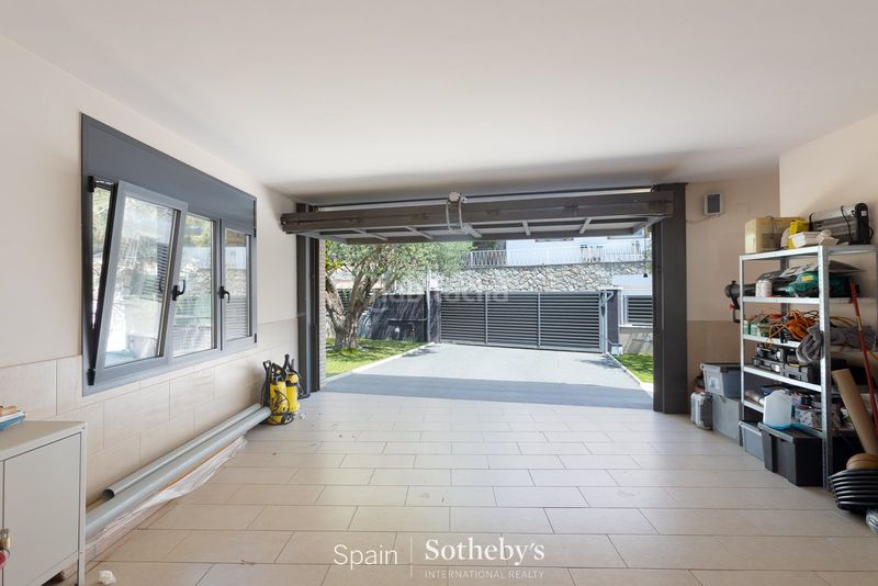 Foto b8661848-91d8-4a6c-90b4-6d1227e878d2. Casa amb calefacció aparcament piscina a Premià de Dalt