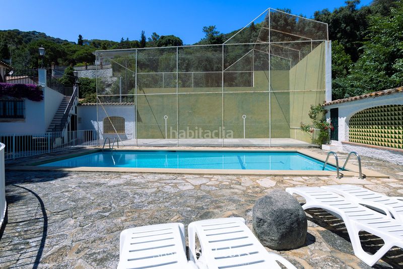 Foto 9760c631-aa2b-4a8b-a0b8-033fb85d20ff. Masia amb calefacció aparcament piscina a Premià de Dalt