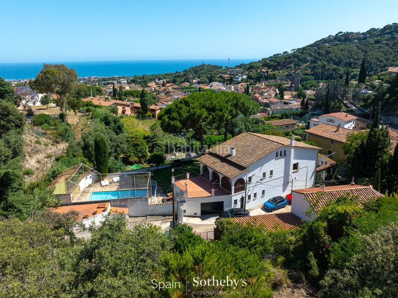 Foto d8bf1a79-8dff-4960-a943-ad7b72832ee9. Masia amb calefacció aparcament piscina a Premià de Dalt