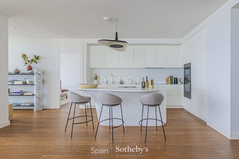 Foto ab5ad3d8-8a46-4730-b4b0-9bf51abd46ae. Apartament amb calefacció aparcament piscina a Provençals del Poblenou Barcelona