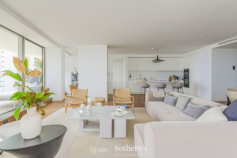 Foto cfd6b471-b4ce-44da-a332-5086f8f2a2b6. Apartament amb calefacció aparcament piscina a Provençals del Poblenou Barcelona