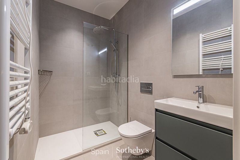 Foto 1c8b0aae-0753-487b-86f5-5a69698e2c1c. Apartament amb calefacció a Gòtic Barcelona