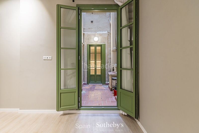 Foto 31ce5b12-8a6e-4e2a-b01d-120f9e1f30ec. Apartament amb calefacció a Gòtic Barcelona