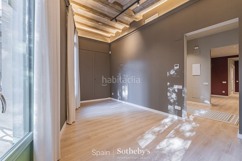 Foto da96da22-ff75-4fdc-b669-1e865dc120b3. Apartament amb calefacció a Gòtic Barcelona
