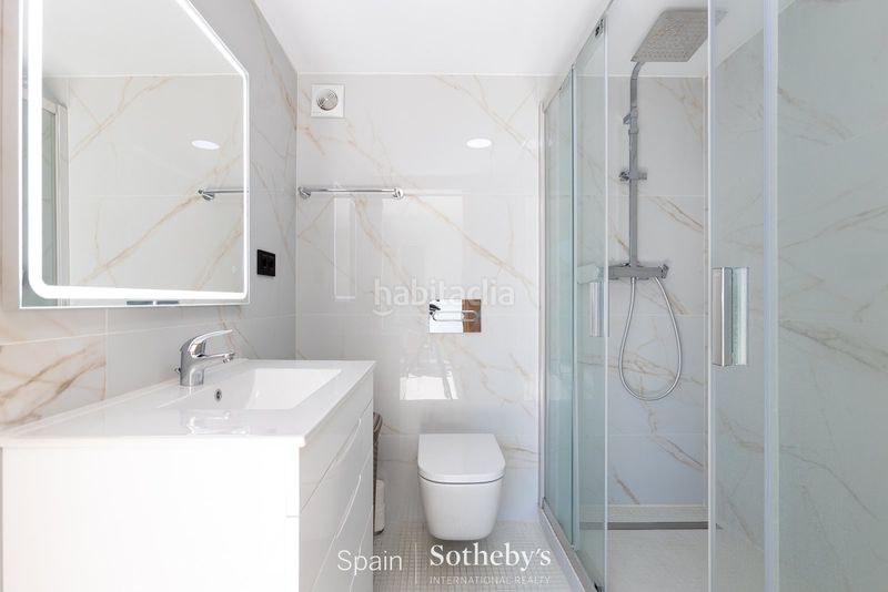 Foto 017af857-4f18-4563-8486-91d764d9673b. Casa amb calefacció aparcament piscina a Mas Ram Badalona