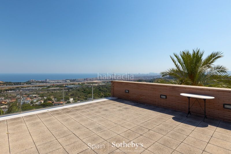 Foto 84718e94-fe44-4de2-8635-09c15684727d. Casa amb calefacció aparcament piscina a Mas Ram Badalona