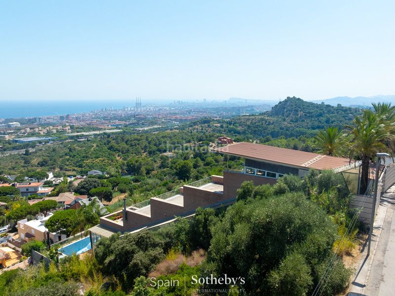 Foto ae3ed98c-e0a5-4965-a694-d442ca1aee98. Casa amb calefacció aparcament piscina a Mas Ram Badalona