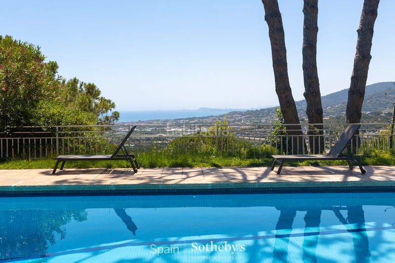 Foto edb8b024-37eb-4d80-bc39-05f8240764c0. Haus mit heizung parking pool in Cabrils