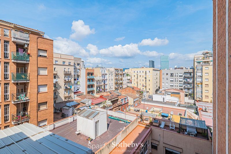 Foto 744c1ff6-06af-4d42-b446-5d54e01adad9. Àtic amb calefacció a Poblenou Barcelona